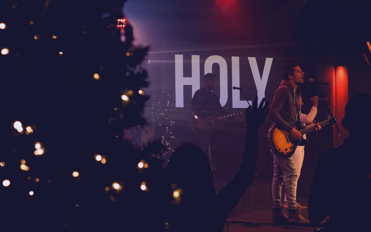 Top Worship Songs for Christmas 2025